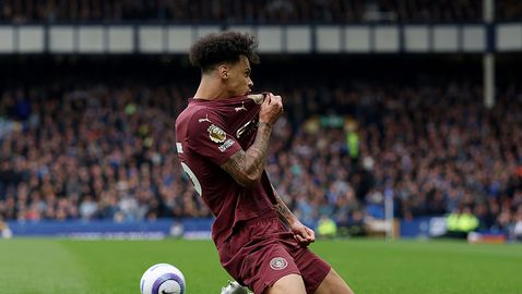 Късни голове в труден мач на "Гудисън" доближиха Манчестър Сити до голямата цел