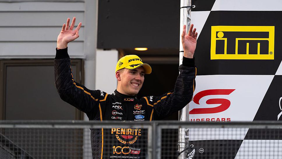 Новозеландска звезда на Форд триумфира в Крайстчърч