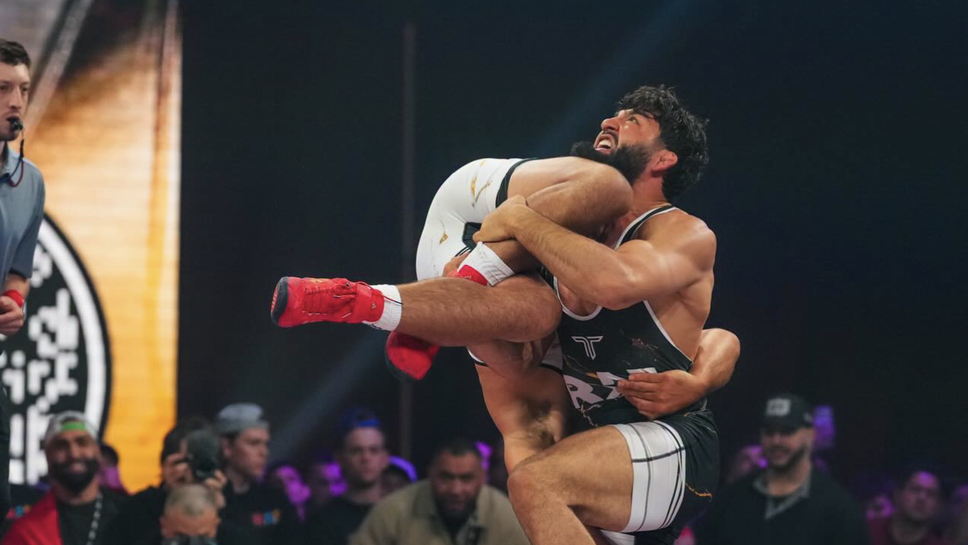 Арман Царукян изхвърли Юрая Фейбър от тепиха на RAF 8