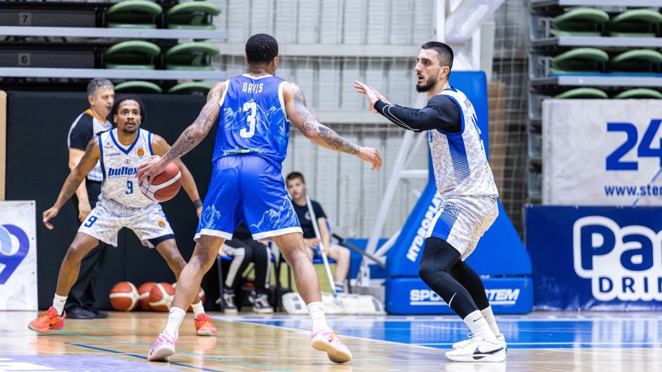 Шампионите не допуснаха изненада в Пловдив