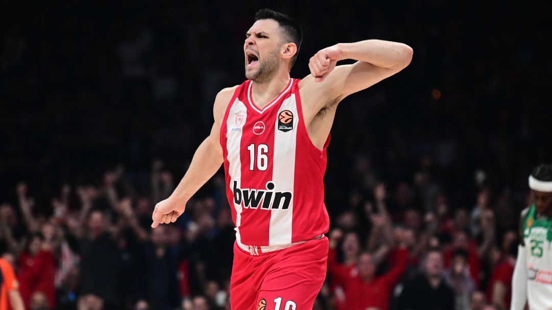 Съотборник на Везенков с историческо постижение