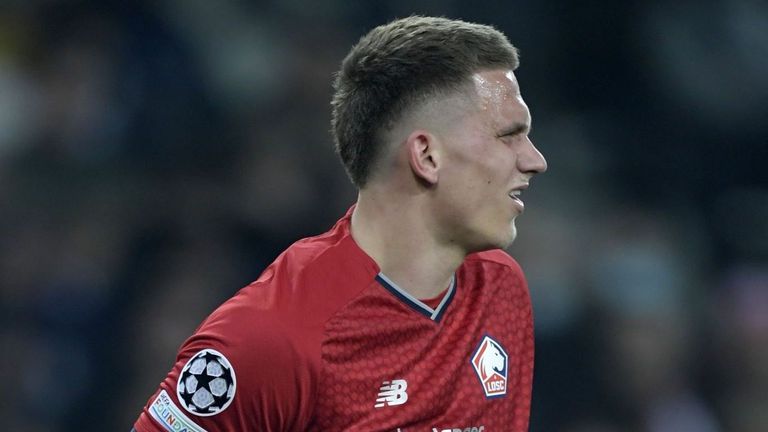  Тен Хаг ще отмъква трансферна цел на Милан 