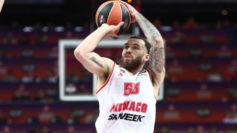 Плеймейкърът на Монако Майк Джеймс говори след поражението от Олимпиакос