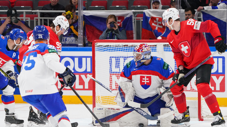 Швейцария постигна четвърта поредна победа на световното първенство по хокей