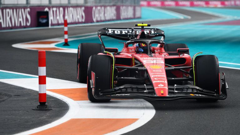 Отборът на Ферари спечели само един подиум в първите пет