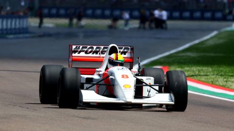 Себ Фетел призова за връщане към V10 моторите