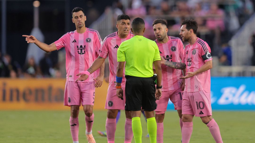 Кризата за Меси и компания се задълбочава