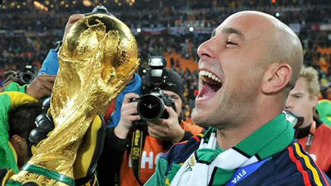 Пепе Рейна окачва ръкавиците на 42 години