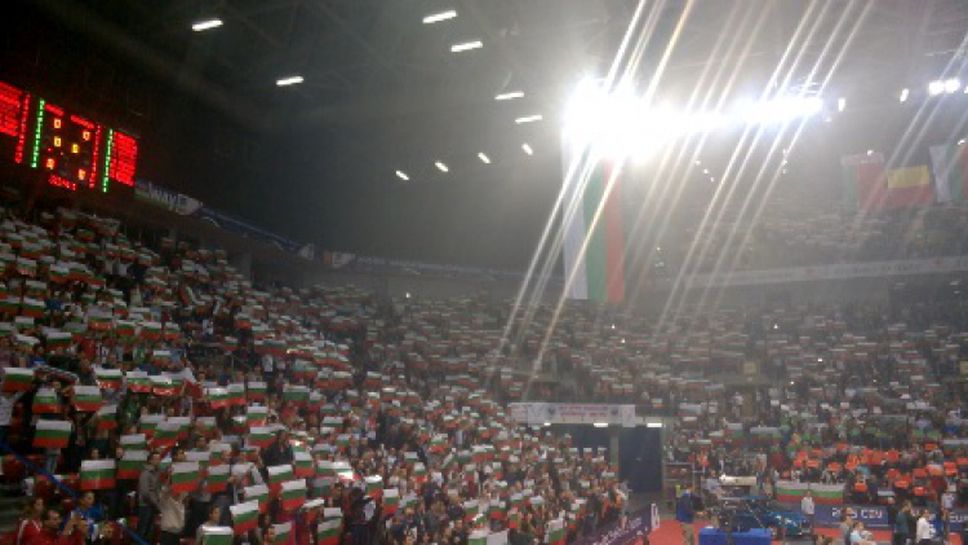 Хиляди пеят химна преди България - Франция