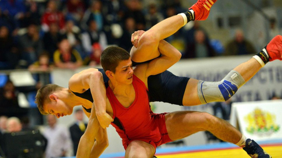 Втори медал за България от европейското по борба