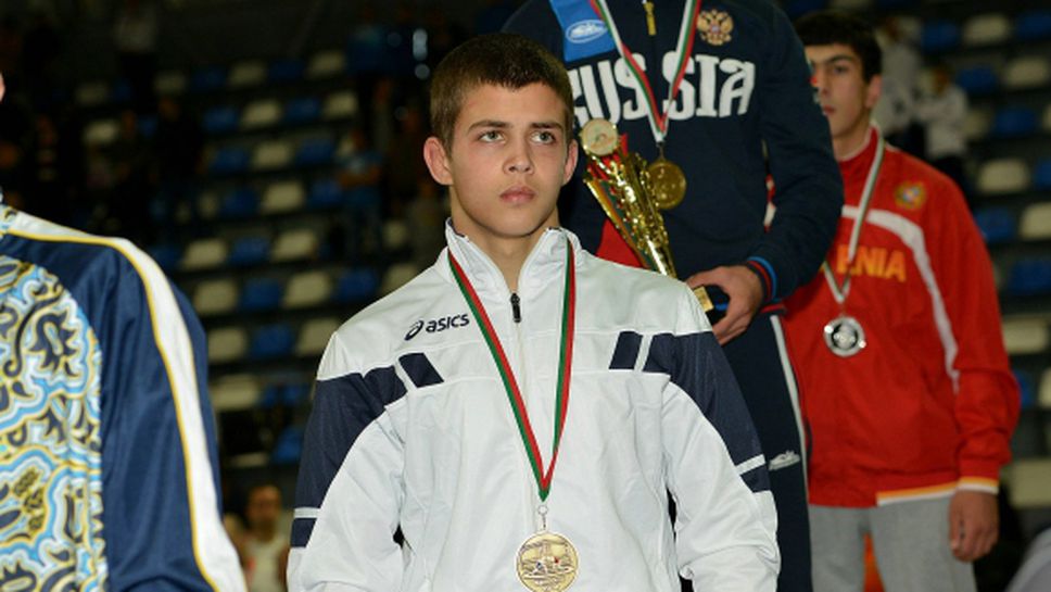 Нов медал за българите на европейското по борба за юноши