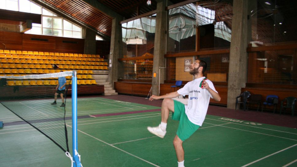 Двама българи в Топ 16 на сингъл на европейското по футбег