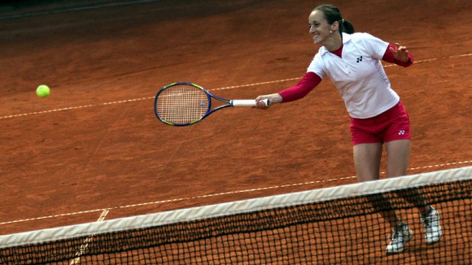 Малеева започна с победа на "Уимбълдън" в турнира на бившите професионални тенисистки