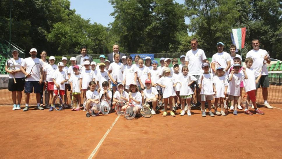 Министър Кралев и Стефан Цветков представиха "Тенисът – спорт за всички"