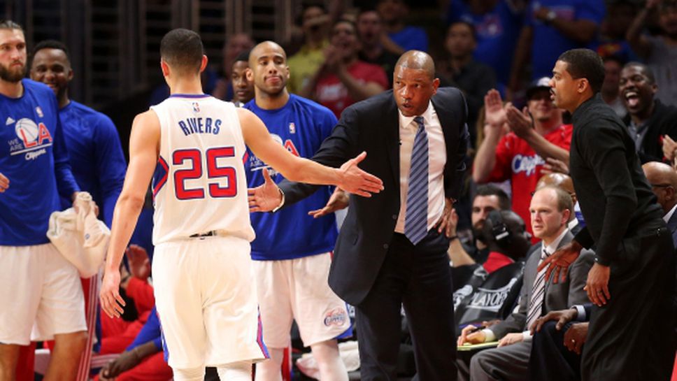 Ривърс преподписва с Клипърс