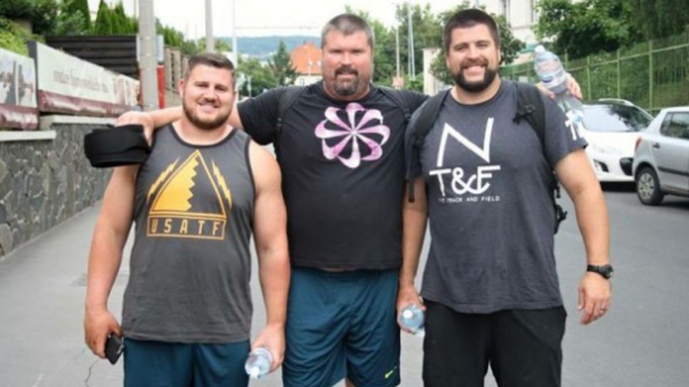 Кантуел с победа над Ковач