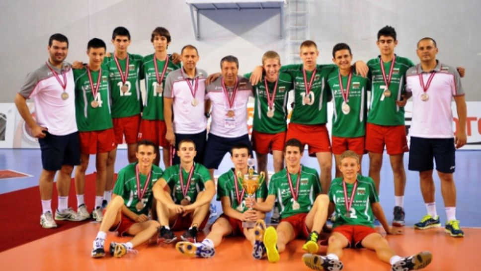 Националният отбор за момчета до 15 години води подготовка в Казанлък
