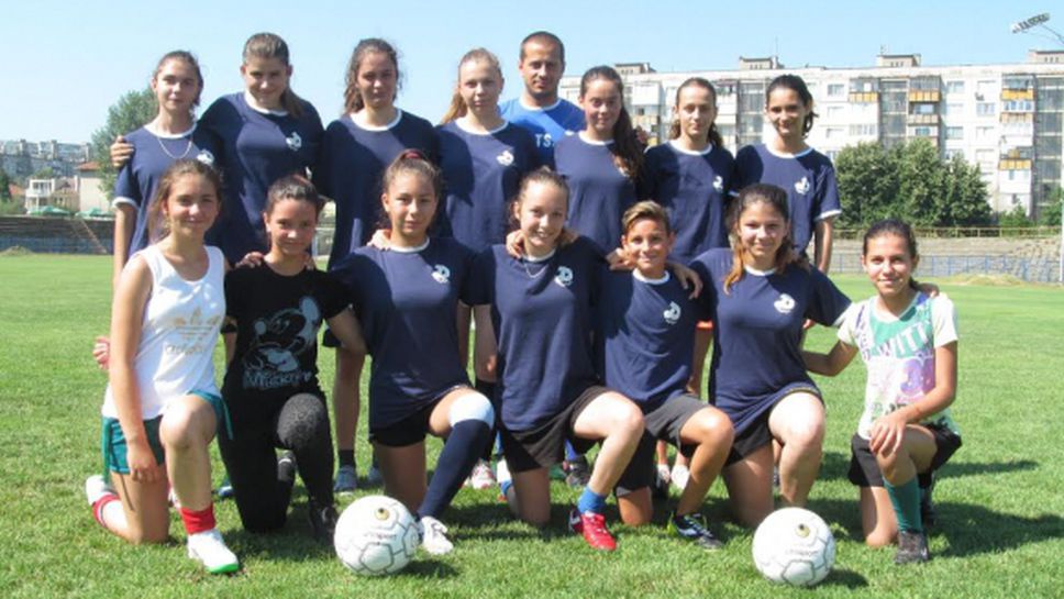 Все повече момичета с интерес към футбола в Русе