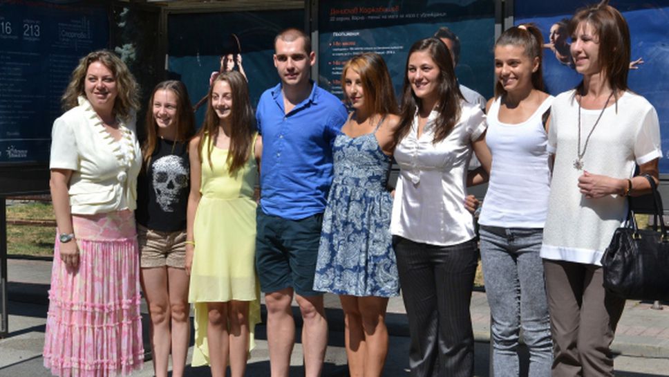 "Еврофутбол" откри изложба "Спортни таланти" в центъра на София