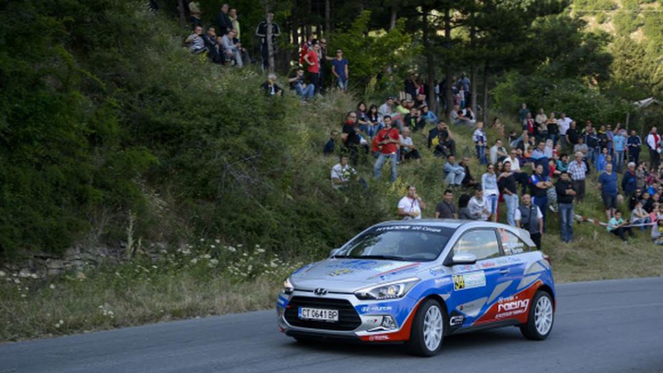 Четири екипажа отпадат, Бостанджъ повежда още от първия етап