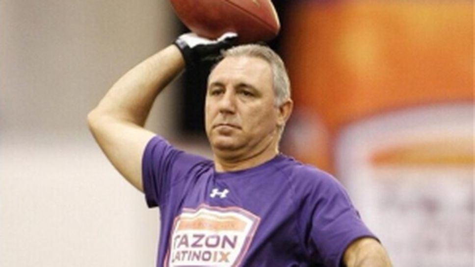 Христо Стоичков се пробва в американския футбол