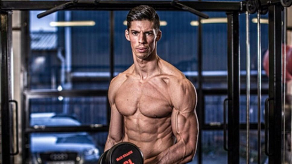 Бивш страж на Арсенал е отдаден на фитнеса