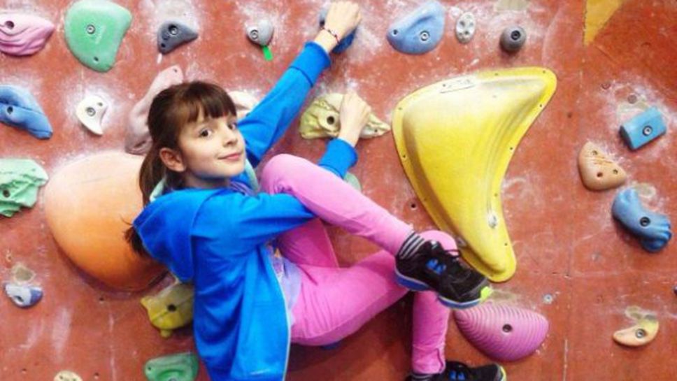 Дъщерята на Мария Шпицер покори световния връх с катерене