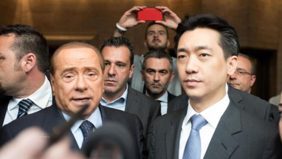Приключи срещата между Берлускони и Мистър Бий