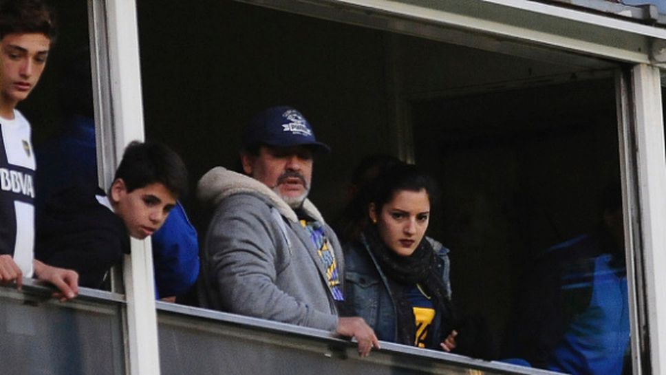 Марадона ще праща майката на дъщерите си в затвора