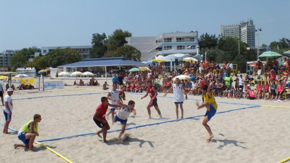 Локомотив (Горна Оряховица) и Ники-Спорт държавни шампиони по плажен хандбал