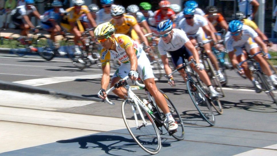 Колоездач наказан доживот за продажба на допинг