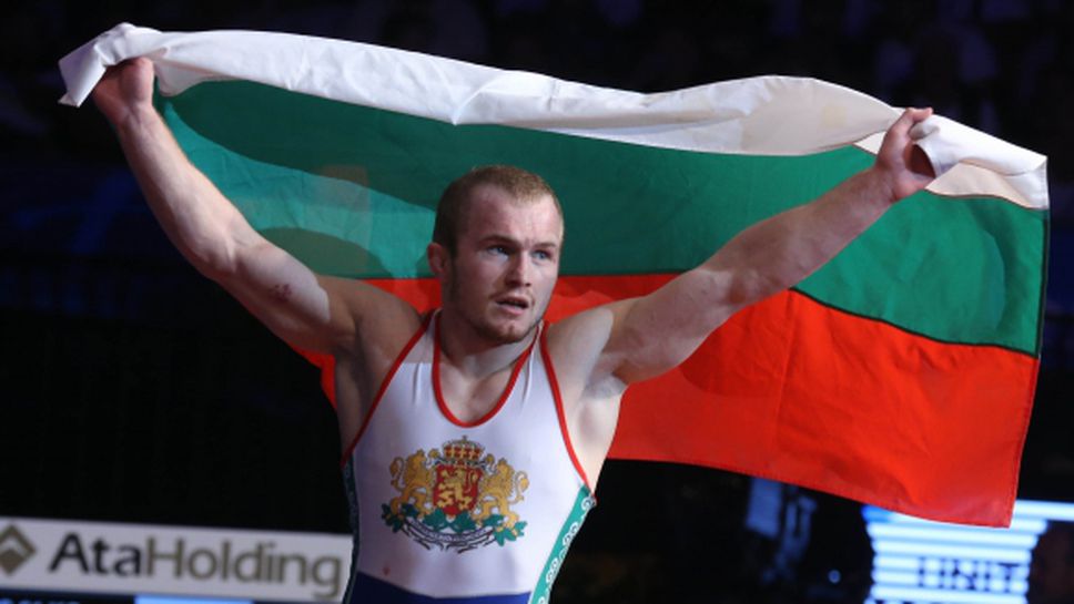 Дубов спечели първи медал за мъжете в Лас Вегас