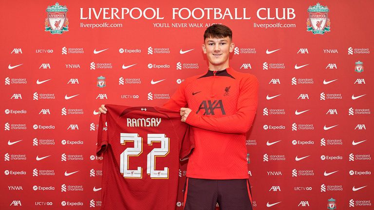  Ливърпул показа третото си ново попълнение 