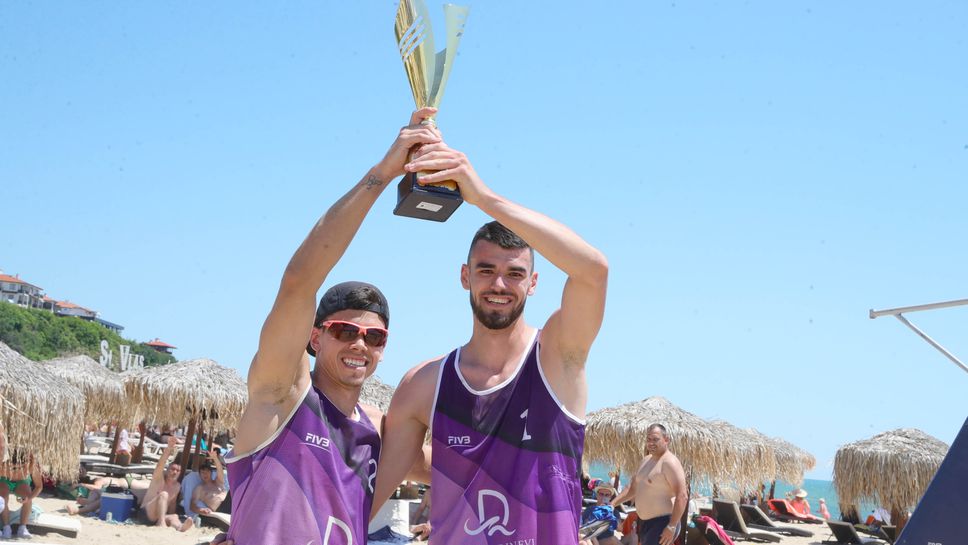 Димитров и Калчев грабнаха трофея в Свети Влас