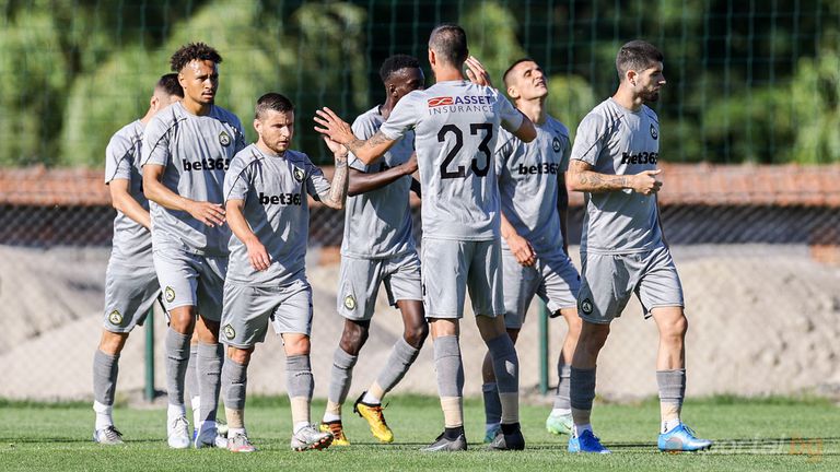 Официално Отложиха Славия Левски След половин час игра Ертан