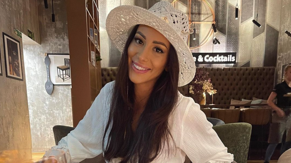 Гимнастичка се отдаде на летни страсти и подлуди мъжете