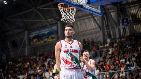  Костадинов не срещна компликации против Бачев в разногласието за най-атрактивен национал 