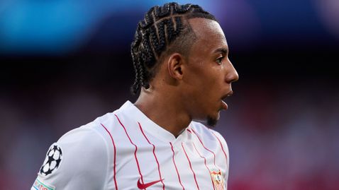  В Барселона не са се отказали от Кунде 