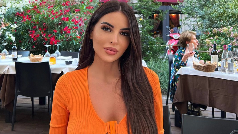 Гаджето на Мбапе акцентира върху пищните си форми