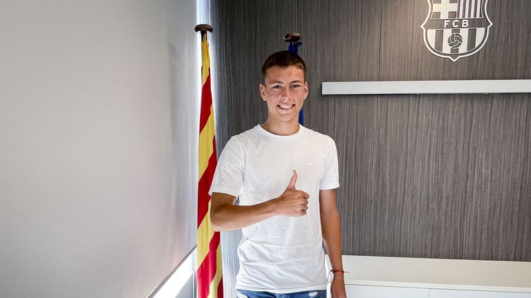 Мартин Георгиев попадна в групата на Барселона за двубоя от младежката Шампионска лига