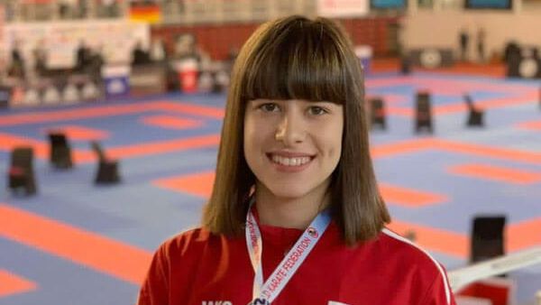 Ивана Каменова и Васил Ривов представят България на Европейско студентско първенство по карате в Загреб