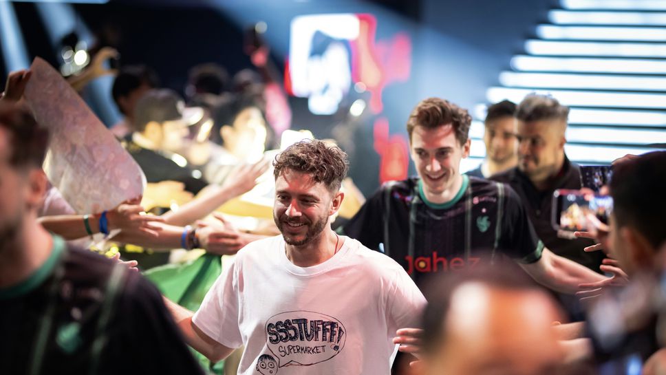 Промени в един от обещаващите CS състави