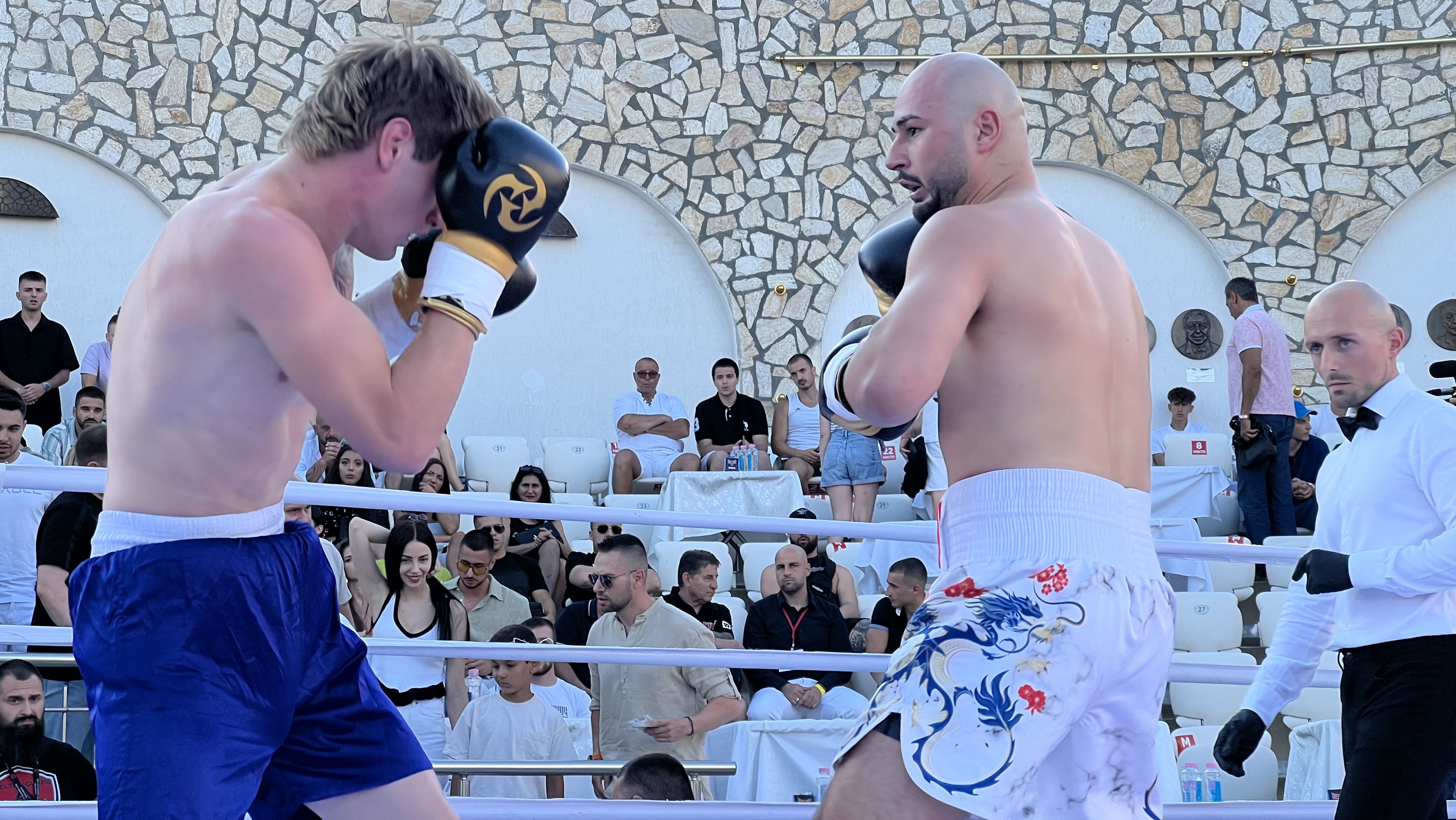 Георги Танчев демонстрира страхотен бокс и победи на Max Fight 62