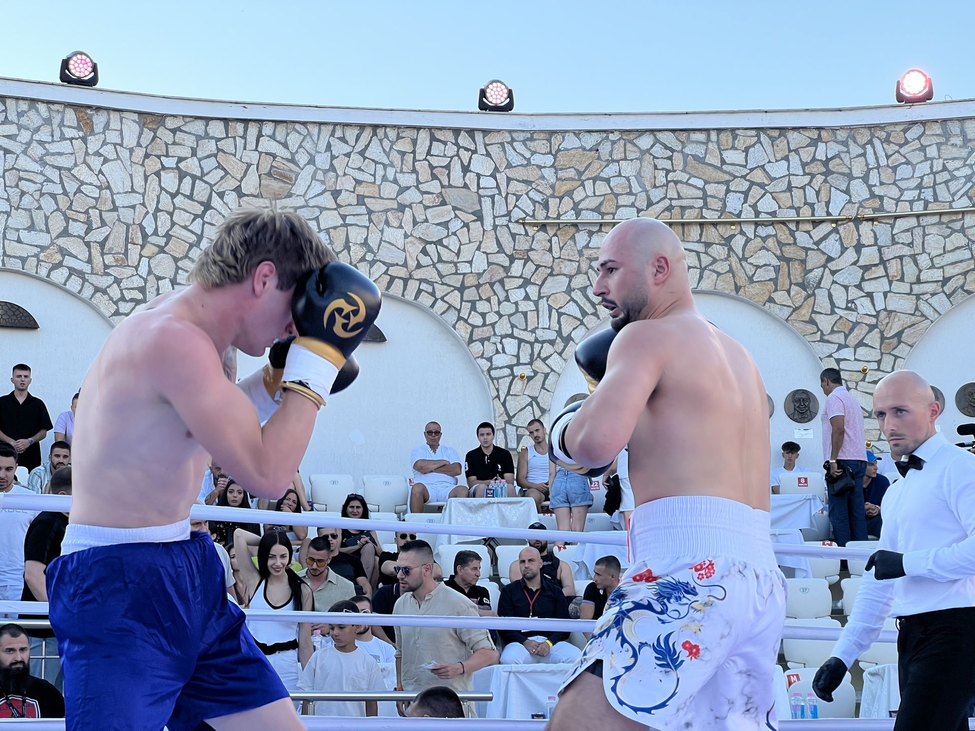 Георги Танчев демонстрира страхотен бокс и победи на Max Fight 62