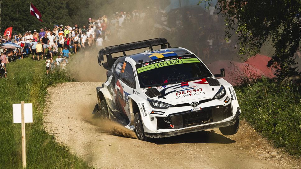 Солберг почти удвои аванса си в рали "Естония", Танак и Нювил в спор за 2-то място