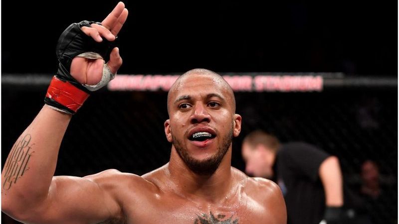 Сирил Ган дал половината си заплата от UFC 265 за данъци