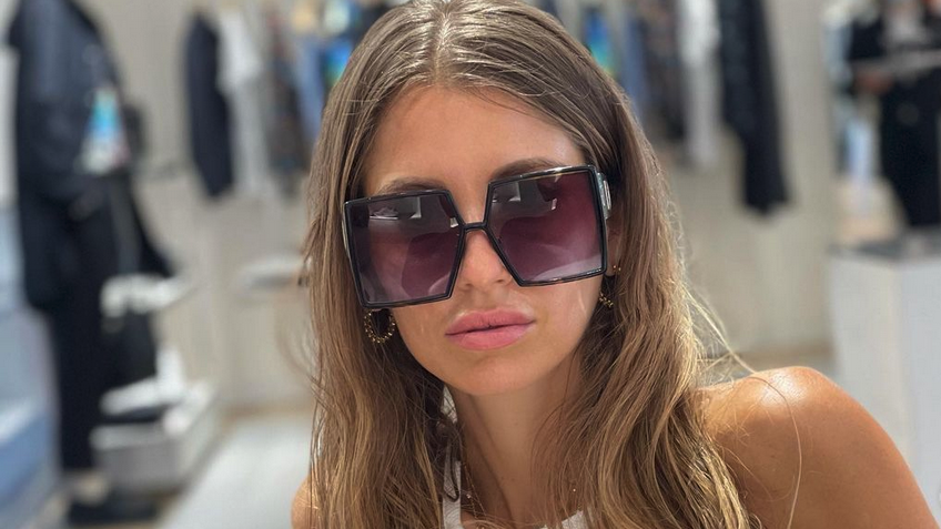 Изоставената г-жа Хумелс: Аз поне седя на един