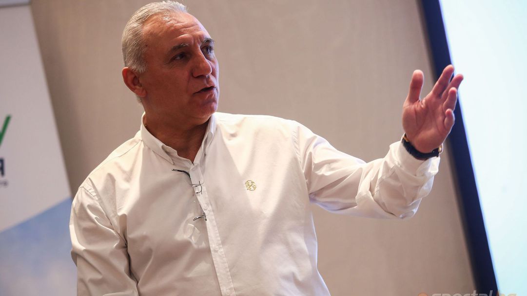 Стоичков надъха юношите на ЦСКА - София за ШЛ