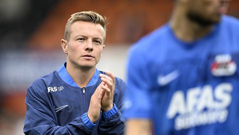 Капитанът на АЗ Алкмаар може да пропусне мача с Левски