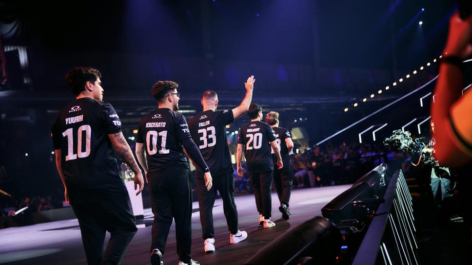 MOUZ и FURIA с драматични обрати към четвъртфиналите на Световното по електронни спортове